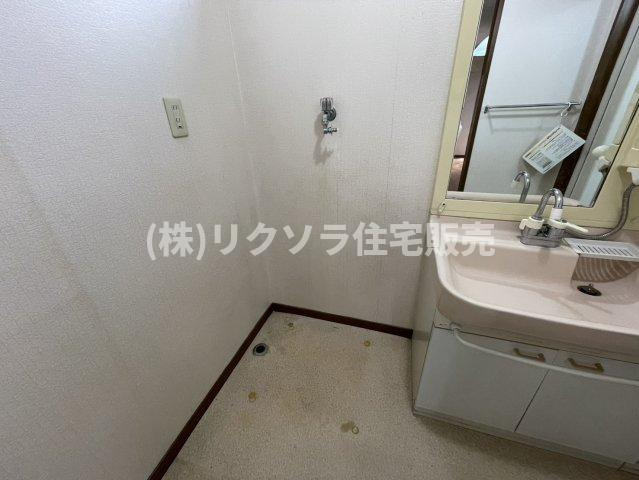 東香里元町　中古一戸建てのランドリースペース|ドラム式も設置可能
■物件内覧・資金計画相談・住宅ローン相談、リフォーム相談、お問合せ受付中■
※当日・翌日のご内覧、ご相談はお電話でのお問合せがスムーズです！