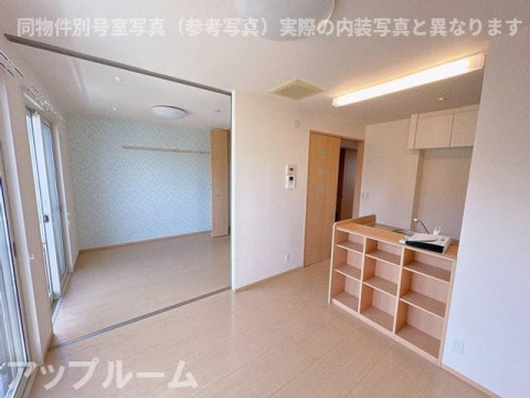 レジデンス月/レジデンス星　レジデンス月の居間・リビング