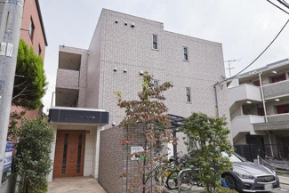 【外観】 | 鉄筋コンクリート造のがっちりとした建物。