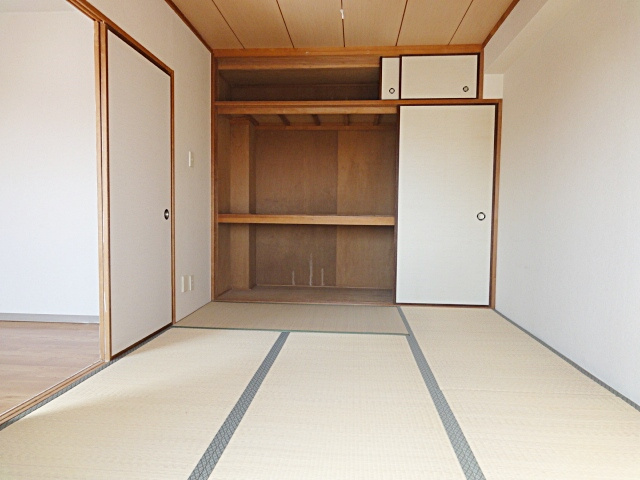 RIZEONE宝塚レジデンスの和室