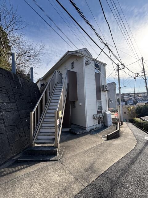ヒルズ富岡の外観