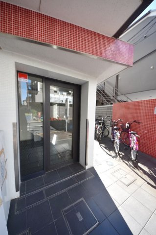 練馬区豊玉上２丁目の賃貸マンションのエントランス