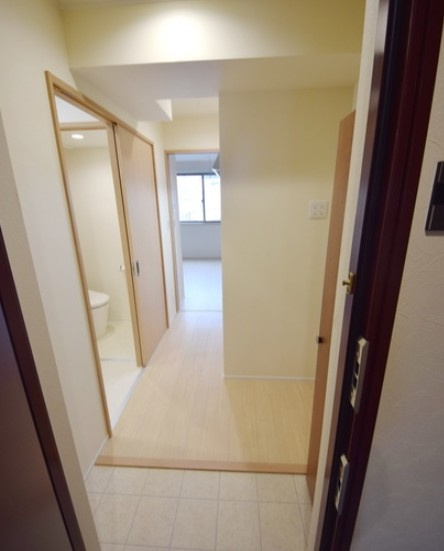 プラム二長町の玄関