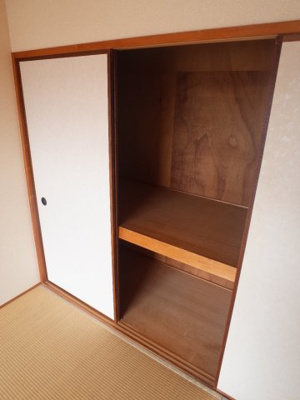 【収納】 | ロイヤルコーポ魚住 | 押入れ