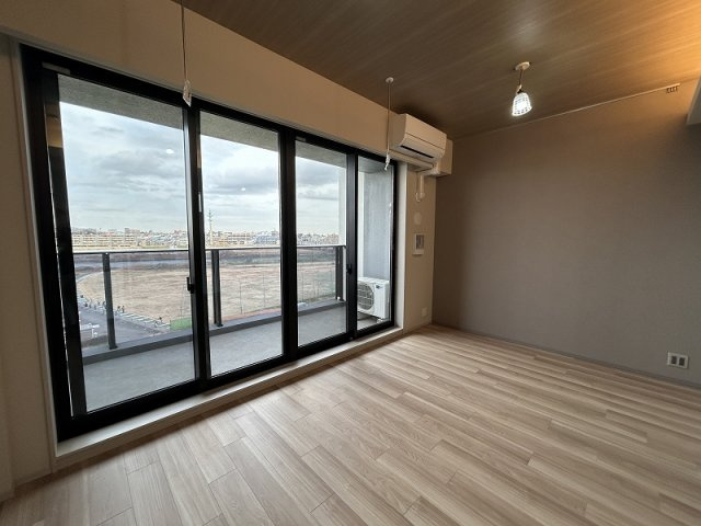 ブランシエスタ新丸子リバーフロントの居間・リビング