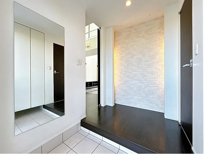 神川町元原　中古1799の玄関