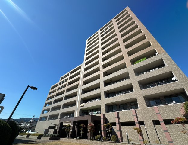 【外観】 | サンリヤン博多南Ⅲ☆仲介手数料無料☆ | 周辺にはスーパー「ハローデイ」やドラッグストアなどの利便施設が揃い、日常の買い物に困りません。近くには公園もあり、小さなお子様がいるご家庭ものびのびと暮らせる、穏やかで生活しやすい環境です。