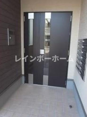 Forest maison白鳥のエントランス