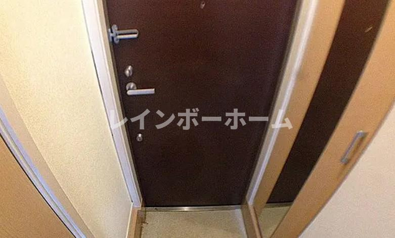 Forest maison白鳥の玄関