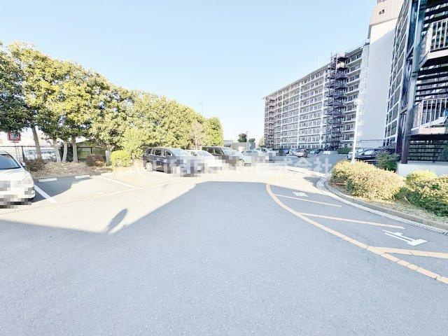 新武蔵野スカイハイツの駐車場
