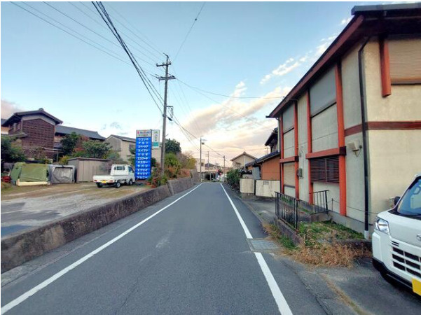 知多郡阿久比町 大字卯坂字栗之木谷　売り土地の前面道路含む現地写真