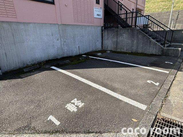 サンハイツ南駿河の駐車場