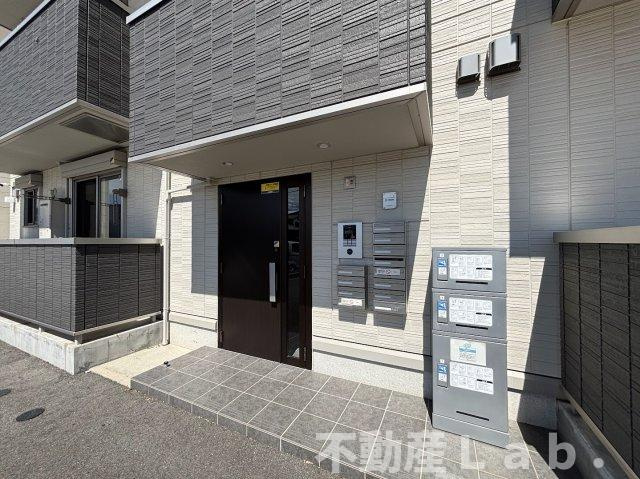 グランカーサはません　A棟のエントランス