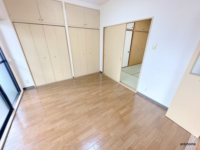 グローリーヨシダの洋室