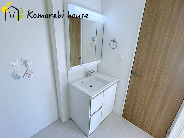 桶川市上日出谷　8期　新築一戸建て　グラファーレ　01の独立洗面台|26.1.29撮影済み