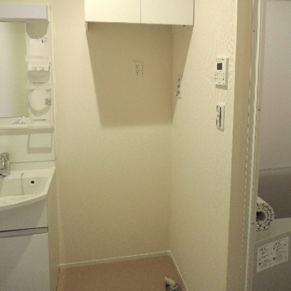 横浜市戸塚区戸塚町のアパートの設備|室内洗濯機置き場♪