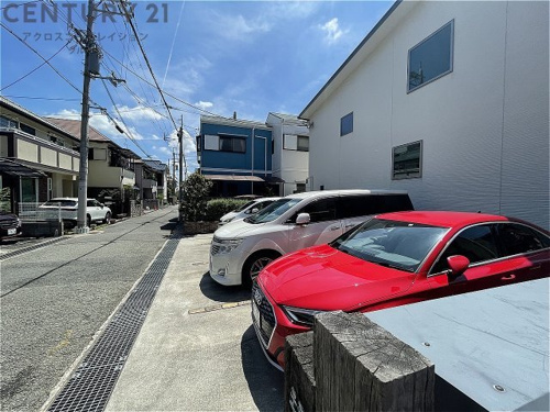 敷地内に駐車場あります！