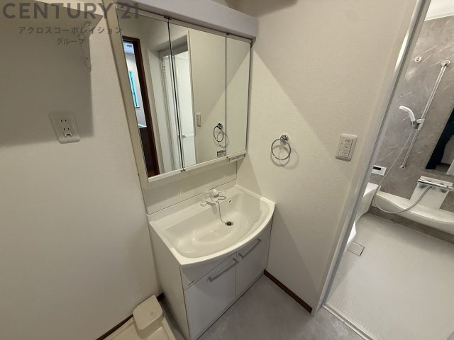 独立洗面化粧台付きでおすすめです！

