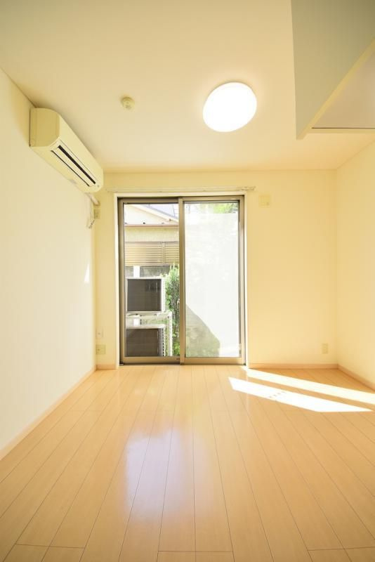 グランエッグス東新宿