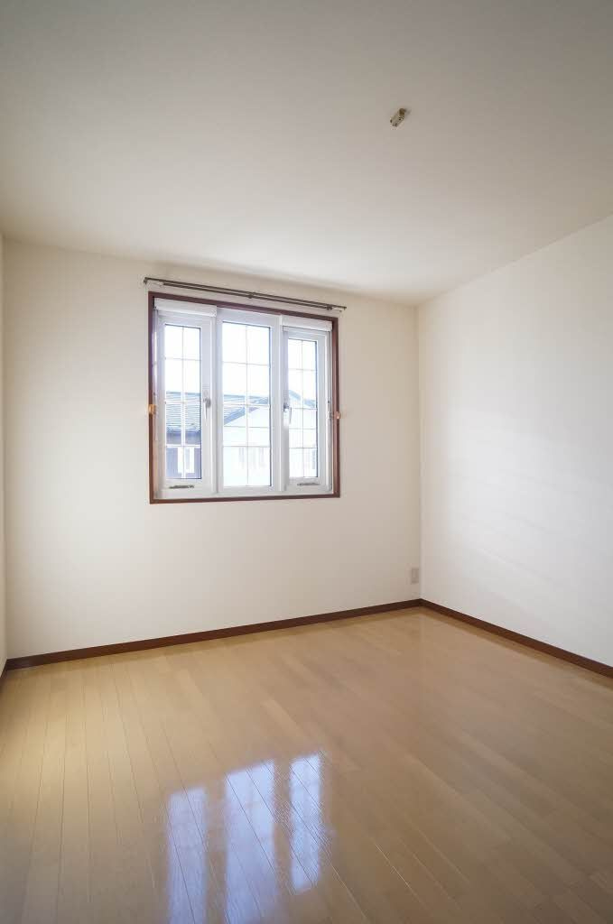 ブランシェ山の手 Ｃの洋室