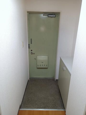 セントラル富浜の玄関