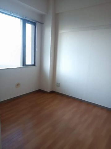 セントラル富浜の寝室