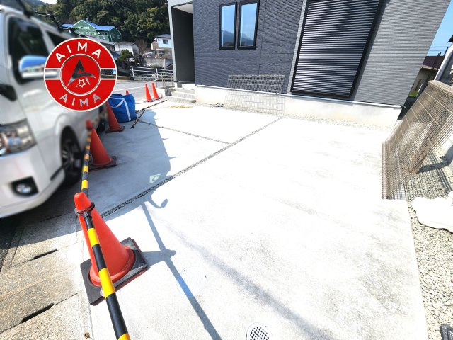 福岡市早良区内野2丁目第1-1棟（1号棟）の駐車場|広々した駐車場になります。3台並列駐車となります。