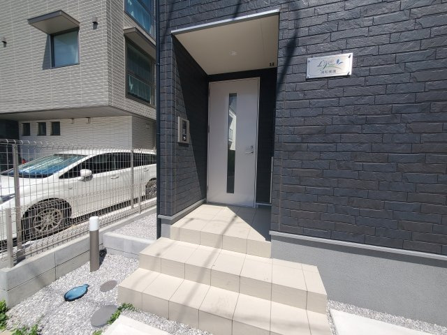 リーブルファイン浦和美園のエントランス
