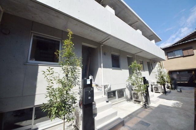 ルナサテラートのエントランス|※全て別号室のお写真。内装等参考にしてください。