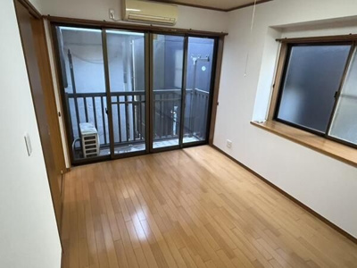 【内装】 | 本郷5丁目戸建 | 内装は落ち着いています