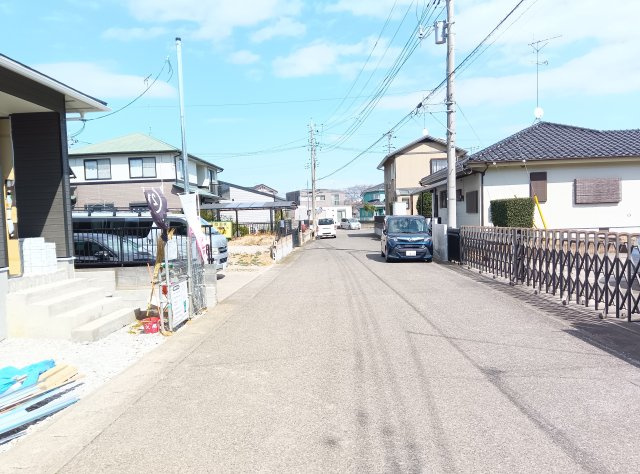 古河市尾崎　第1　の前面道路含む現地写真