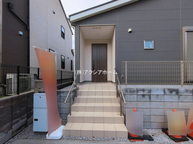 所沢市下富・全1棟　新築一戸建　～平屋建て・大型4LDK～の玄関|現地写真（2026年3月10日撮影）