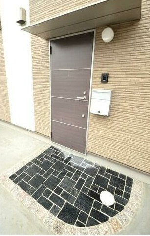 STELLA衣笠のエントランス|開放的なエントランス♪