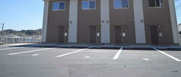 STELLA衣笠のその他共用部分|駐車場あり♪