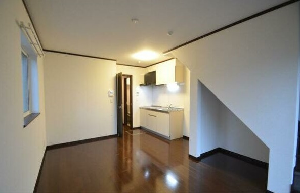 STELLA衣笠の居間・リビング|広々とした洋室♪