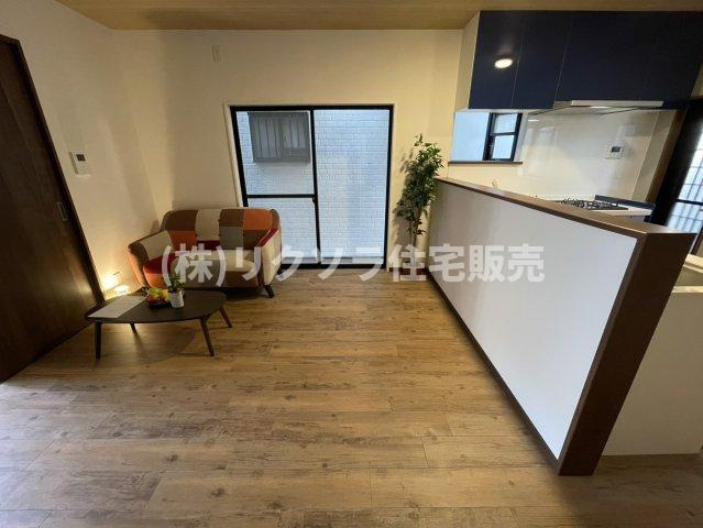 東香里3丁目　中古一戸建てのダイニング|LDK11.0帖
■物件内覧・資金計画相談・住宅ローン相談、リフォーム相談、お問合せ受付中■
※当日・翌日のご内覧、ご相談はお電話でのお問合せがスムーズです！