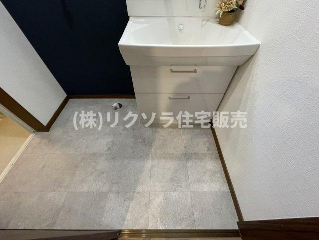 東香里3丁目　中古一戸建ての脱衣所|■物件内覧・資金計画相談・住宅ローン相談、リフォーム相談、お問合せ受付中■
※当日・翌日のご内覧、ご相談はお電話でのお問合せがスムーズです！