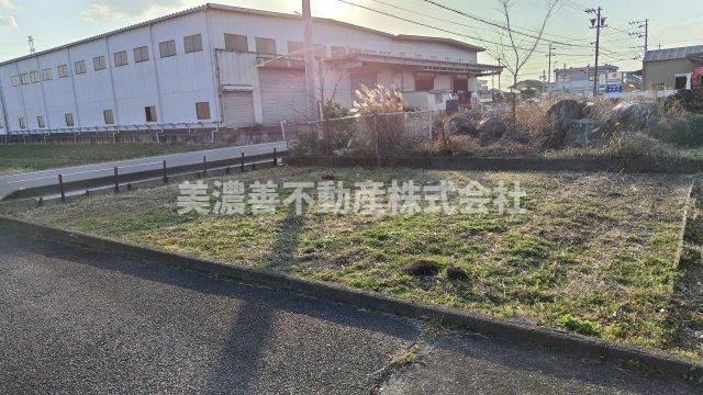 ６６４２２　本巣市宗慶土地の外観