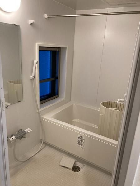 ｔｈｅ　ＴＡＣＴ　ＹＯＫＯＨＡＭＡの浴室