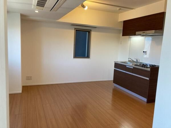 ｔｈｅ　ＴＡＣＴ　ＹＯＫＯＨＡＭＡのキッチン