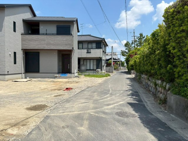 タマタウン　羽島市江吉良町　全5区画分譲の前面道路含む現地写真|■前面道路　■ヤマダ不動産　株式会社リライフ　
■夢のマイホーム購入をフルサポートします！