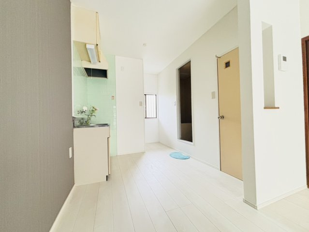 太宰府市五条２丁目のアパートの居間・リビング|別号数タイプ