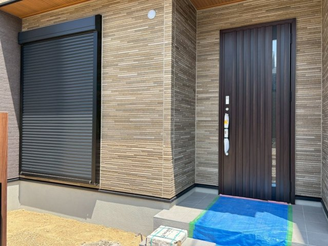 タマタウン　羽島市江吉良町　全5区画分譲の玄関|玄関ドアの鍵はディンプルキーと内側はサムターンキーになっており防犯性の高い仕様になっています。