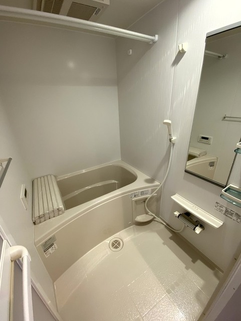 ホワイト樋ノ爪の浴室