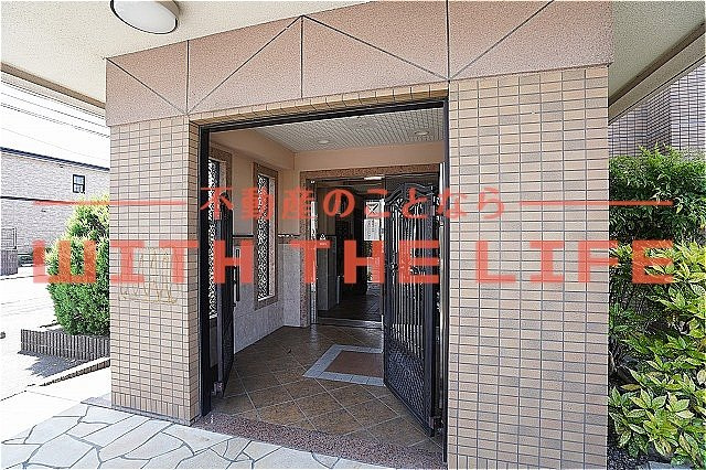 ユウメイトビル【キャッシュバック対象物件】のエントランス|清潔なエントランスです