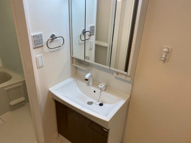 西宮市山口町　アパート新築工事の洗面所|洗髪洗面化粧台（イメージ）