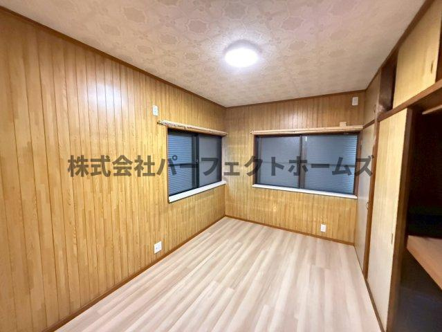 高柳5丁目戸建　賃貸の洋室|明るい洋室です