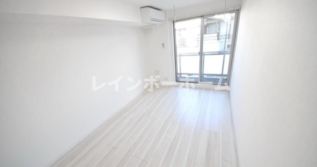 エルスタンザ市川湊の居間・リビング