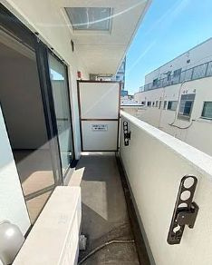 【バルコニー】 | ソルフィエスタ住吉 | 外からの目が気にならないバルコニーで洗濯物が干せます