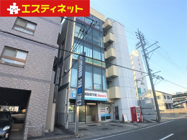 伊三郎ビルの外観